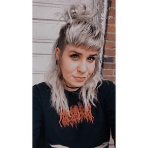 Meet your Posher, Courtney